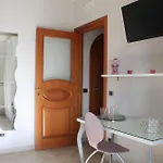 Bed & Breakfast Vesuvio Smiling