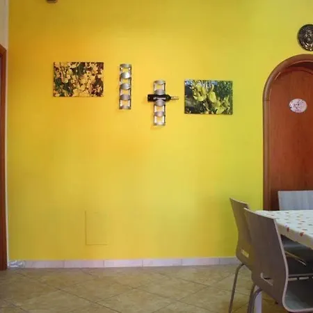 Alojamento de Acomodação e Pequeno-almoço Vesuvio Smiling 3*